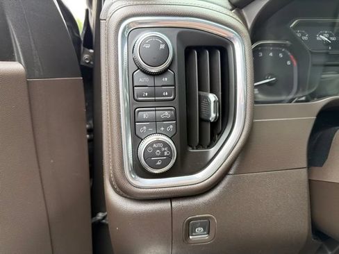Used 2019 GMC Sierra 1500 SLT w/ SLT Premium Plus Package AWD/4WD image 13