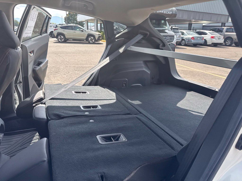 Used 2025 Subaru Crosstrek 2.5i Limited w/ Crosstrek Mirror Package AWD/4WD image 15