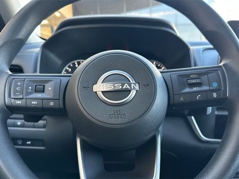 Used 2024 Nissan Rogue SV image 25