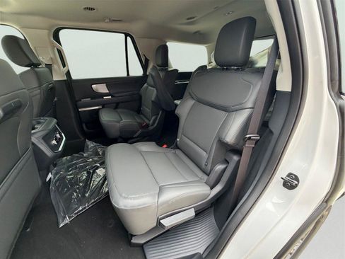New 2026 Ford Expedition Active RWD image 6