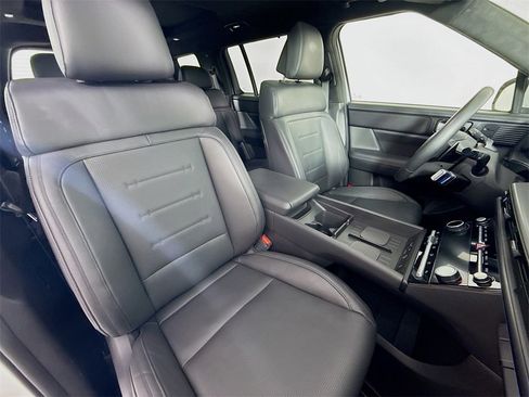 Used 2025 Hyundai Santa Fe Calligraphy image 28