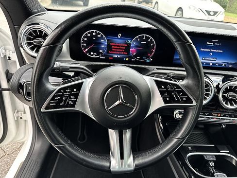 Used 2025 Mercedes-Benz CLA 250 4MATIC image 13