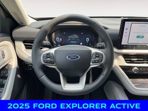 New 2025 Ford Explorer Active w/ Active Comfort Package image 12