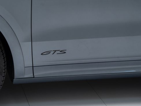 Certified 2026 Porsche Cayenne GTS AWD/4WD image 13