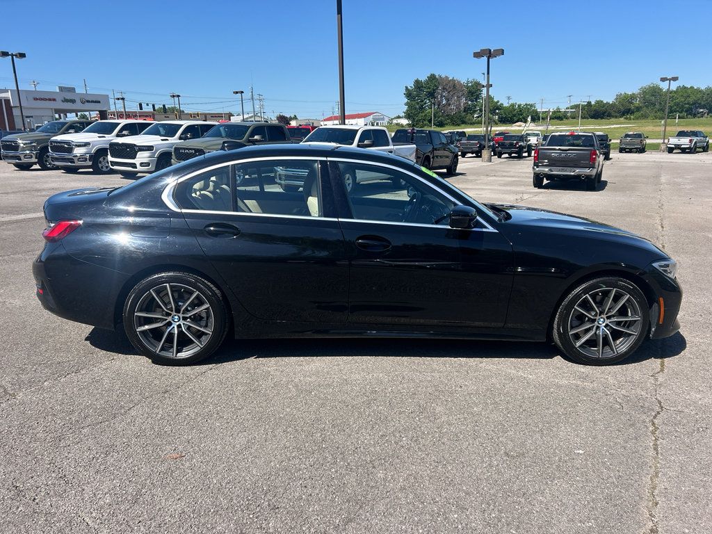 Used 2020 BMW 330i Sedan w/ Convenience Package RWD image 4
