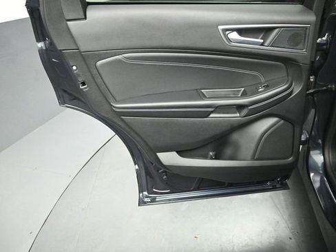 Certified 2024 Ford Edge Titanium image 23
