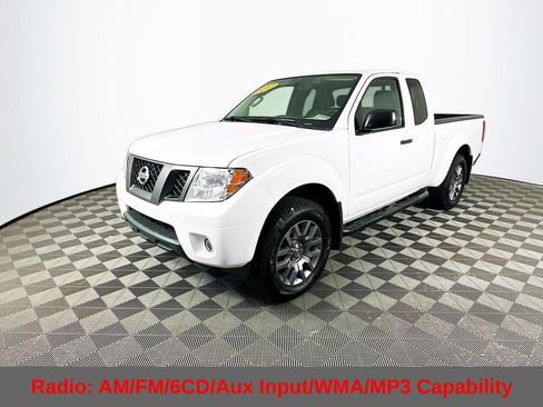 Used 2012 Nissan Frontier SV w/ Sport Appearance Pkg AWD/4WD image 6