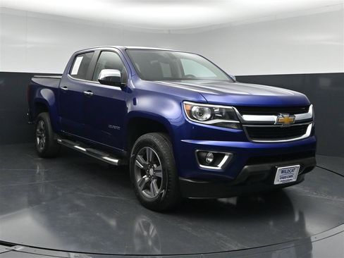 Used 2015 Chevrolet Colorado LT w/ Luxury Package RWD image 3