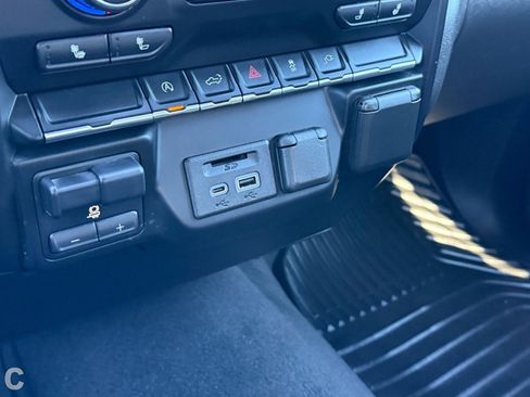 Used 2020 Chevrolet Silverado 1500 LT w/ All-Star Edition image 21