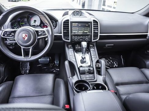 Used 2016 Porsche Cayenne S AWD/4WD image 17