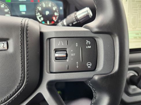 Used 2022 Land Rover Defender 110 X-Dynamic HSE image 29