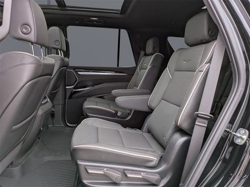 Used 2025 Cadillac Escalade Sport w/ Touring Package image 14