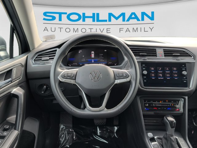 Certified 2023 Volkswagen Tiguan SE FWD image 21