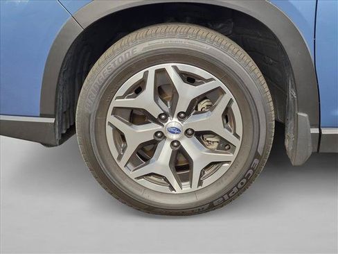 Used 2019 Subaru Forester Premium AWD/4WD image 13