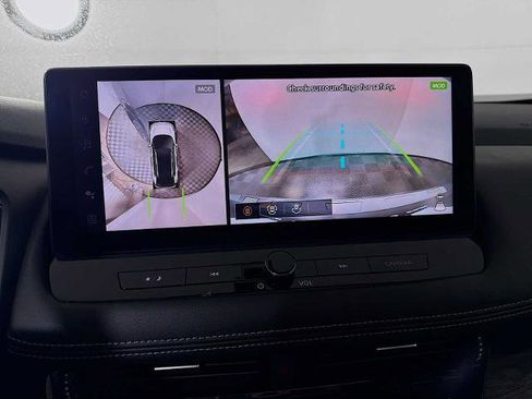 Certified 2025 Nissan Rogue Platinum AWD/4WD image 12