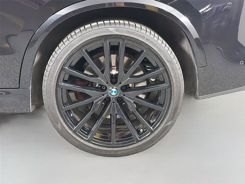 Used 2021 BMW X5 M50i AWD/4WD image 32