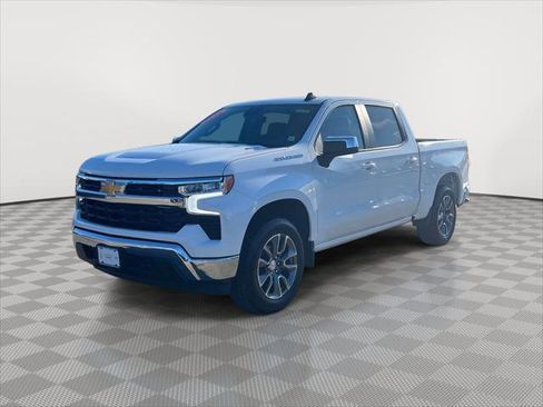 Used 2026 Chevrolet Silverado 1500 LT image 3