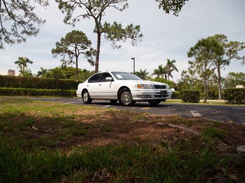 Used 1996 INFINITI I30 image 8