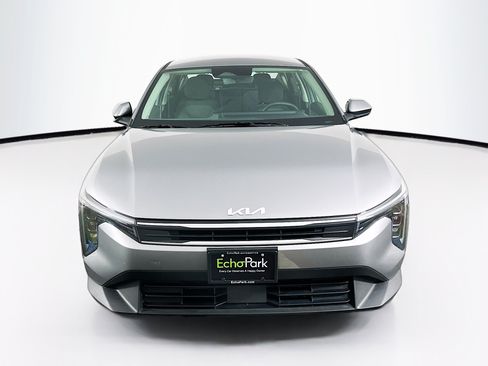 Used 2025 Kia K4 FWD image 2
