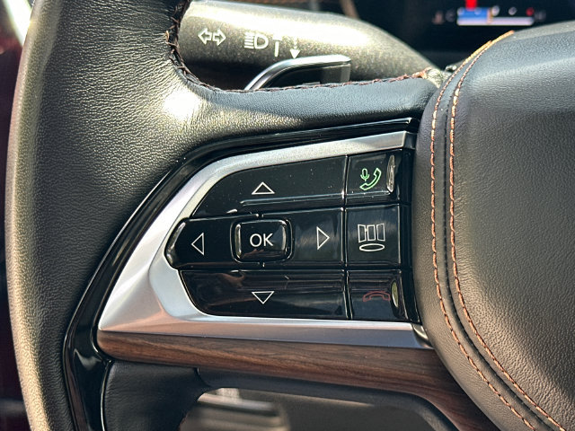 Used 2025 Jeep Grand Cherokee Summit AWD/4WD image 29