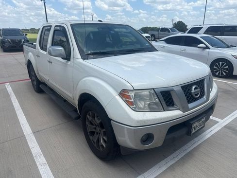 Used 2019 Nissan Frontier SL RWD image 4