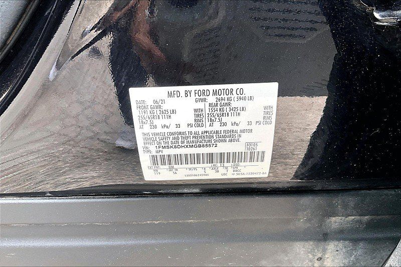 Used 2021 Ford Explorer XLT w/ Equipment Group 202A AWD/4WD image 27