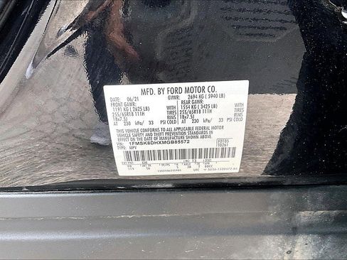 Used 2021 Ford Explorer XLT w/ Equipment Group 202A AWD/4WD image 27