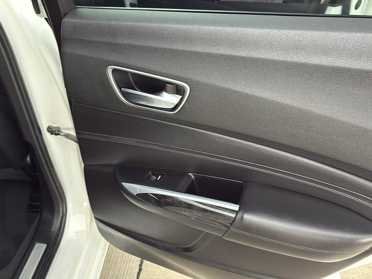 Used 2020 Acura TLX FWD image 38
