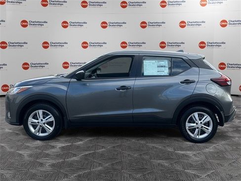 New 2025 Nissan Kicks Play S image 2