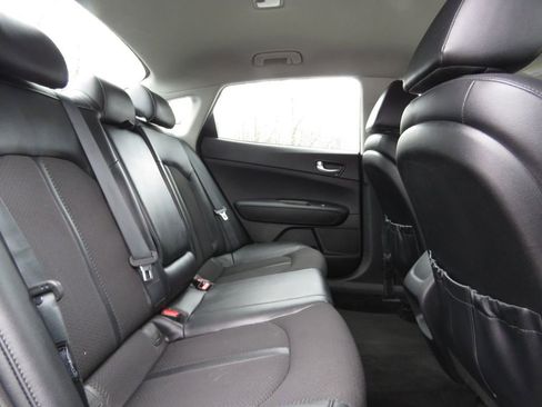 Used 2018 Kia Optima S image 16