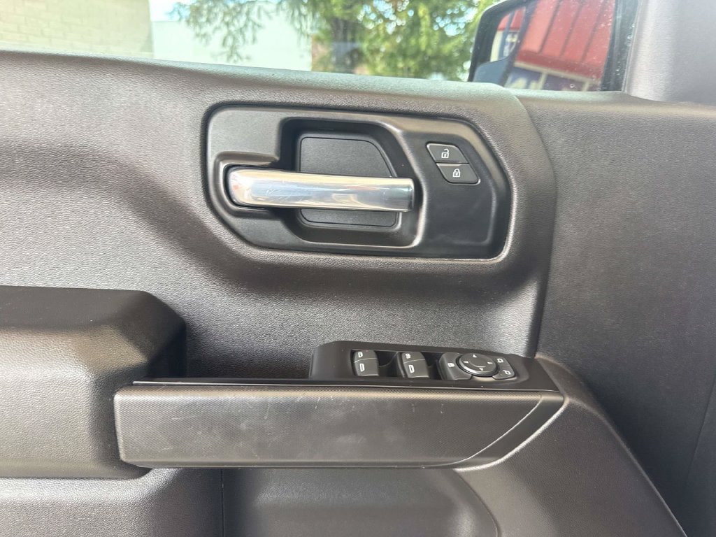 Used 2020 GMC Sierra 1500 2WD Crew Cab w/ Sierra Value Package image 21