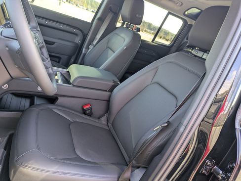 New 2026 Land Rover Defender 110 S image 20