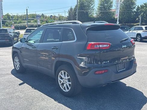 Used 2016 Jeep Cherokee Latitude w/ Safety/Convenience Group AWD/4WD image 4