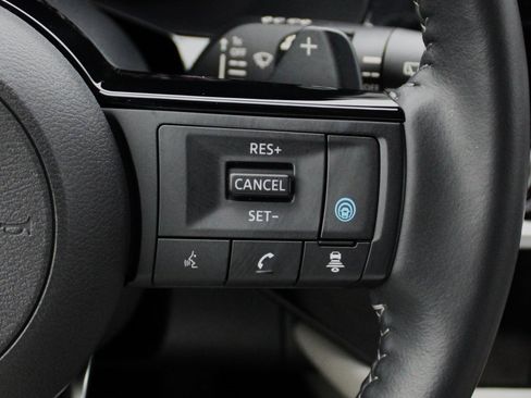 Certified 2024 Nissan Pathfinder SL image 35