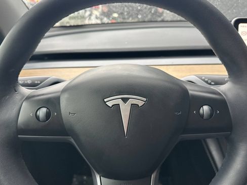 Used 2023 Tesla Model Y Long Range AWD/4WD image 25