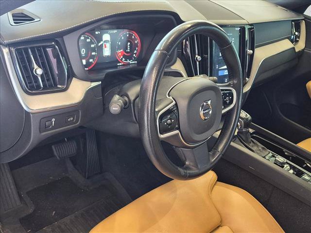 Used 2018 Volvo XC60 T5 Inscription w/ Convenience Package AWD/4WD image 10