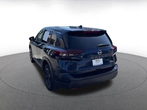Used 2025 Nissan Rogue SV FWD image 11