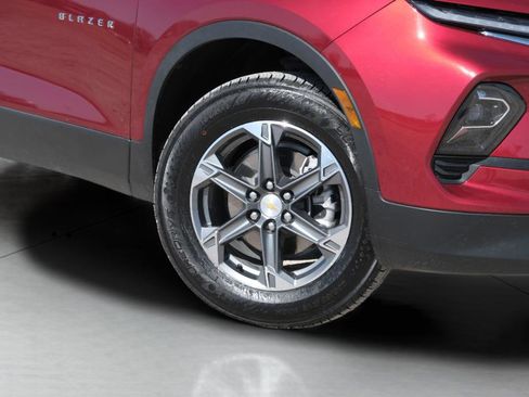 Used 2025 Chevrolet Blazer LT image 10