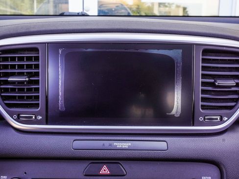 Used 2021 Kia Sportage S image 18