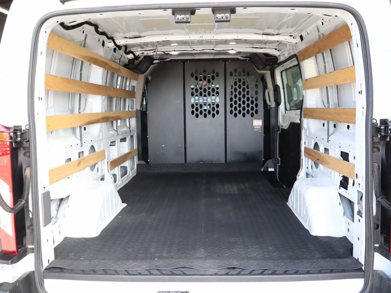 Used 2025 Ford Transit 250 Low Roof w/ Exterior Upgrade Package RWD image 20