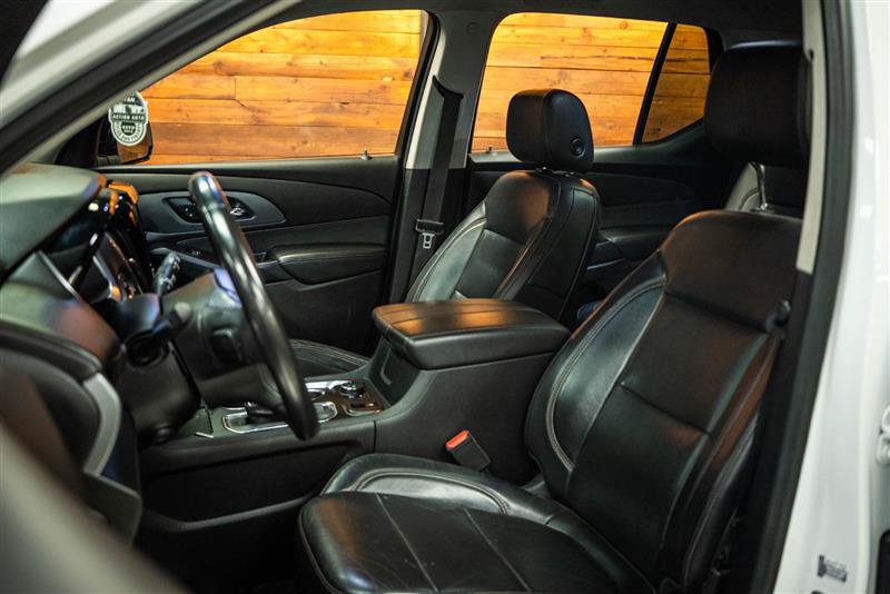 Used 2020 Chevrolet Traverse Premier w/ Redline Edition AWD/4WD image 10