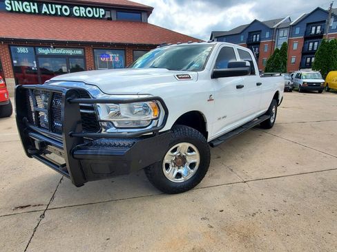 Used 2019 RAM 3500 Tradesman w/ Chrome Appearance Group AWD/4WD image 3