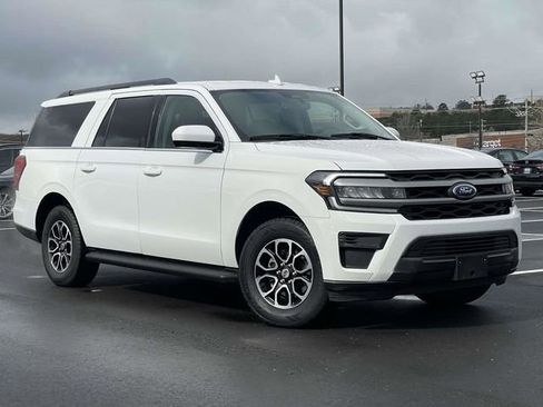 Used 2024 Ford Expedition Max XLT image 1
