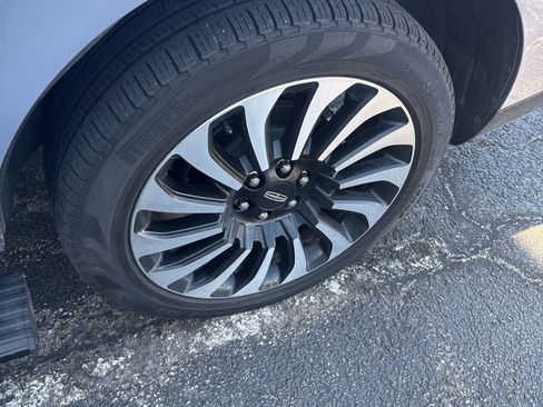 Used 2024 Lincoln Navigator Black Label image 10