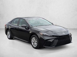 Used 2025 Toyota Camry LE video 3