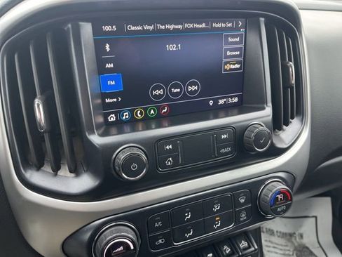 Used 2020 Chevrolet Colorado ZR2 w/ ZR2 Dusk Special Edition image 19