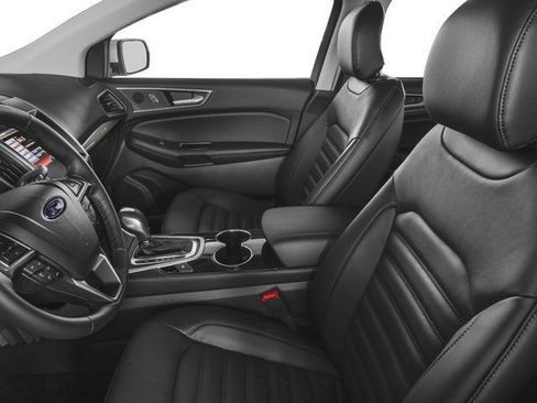 Used 2017 Ford Edge Titanium w/ Equipment Group 301A AWD/4WD image 9