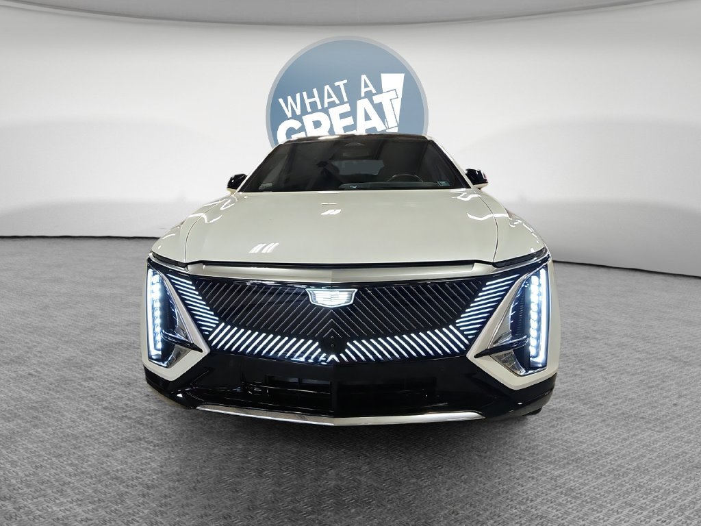 Certified 2024 Cadillac Lyriq Luxury AWD/4WD image 9