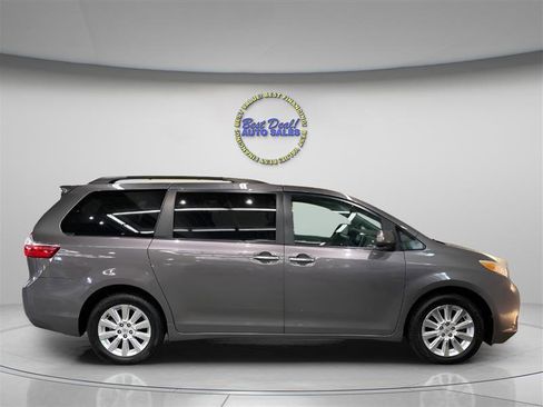 Used 2015 Toyota Sienna XLE w/ XLE Navigation Package AWD/4WD image 6