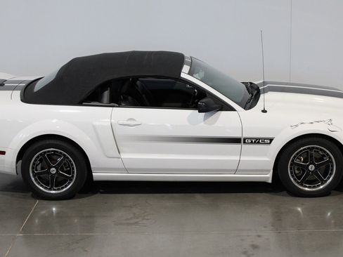 Used 2007 Ford Mustang GT RWD image 17